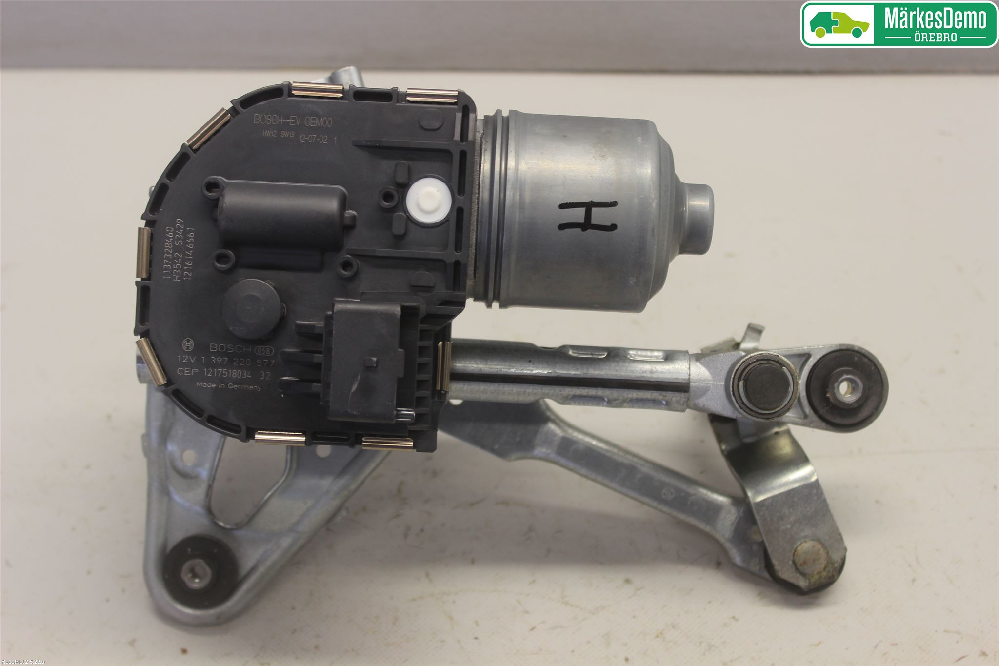 Peugeot 3008 09-16 Viskermotor Frontrute