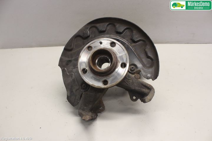 Volkswagen VW POLO 10-17 Spindel Hf