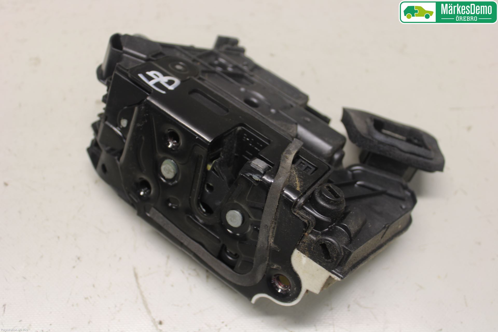 Volkswagen VW POLO 10-17 Dørlås - Låsekasse