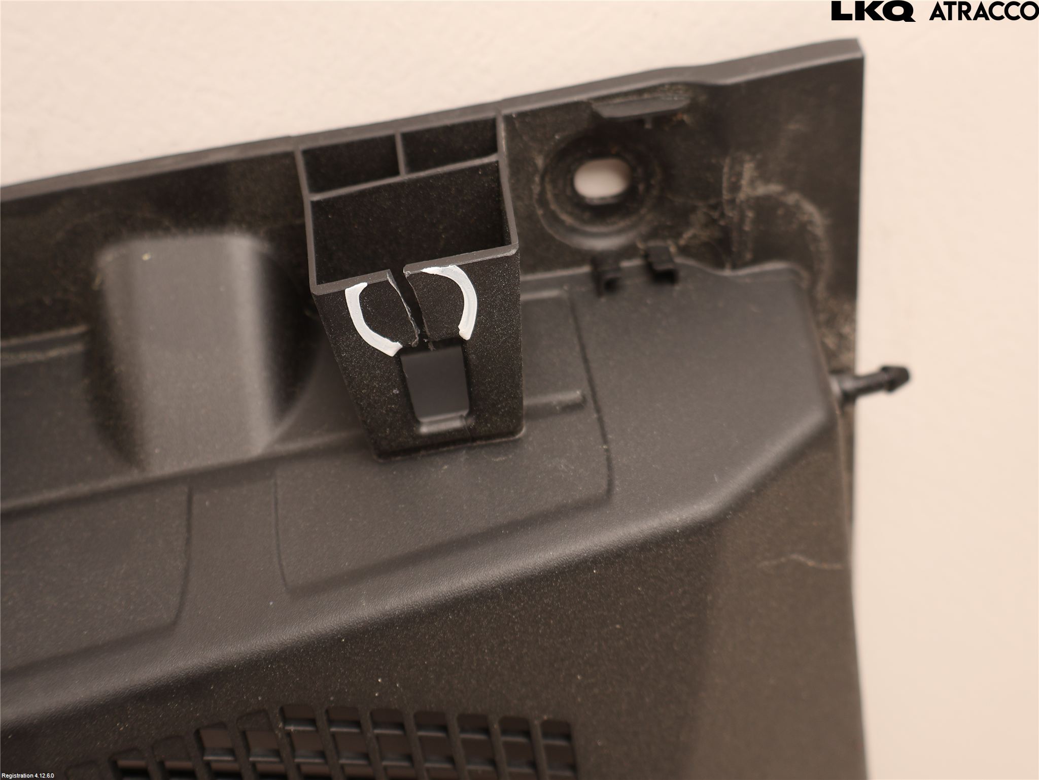 Kia EV3 26->> Visker Deksel-Grill-Under Frr