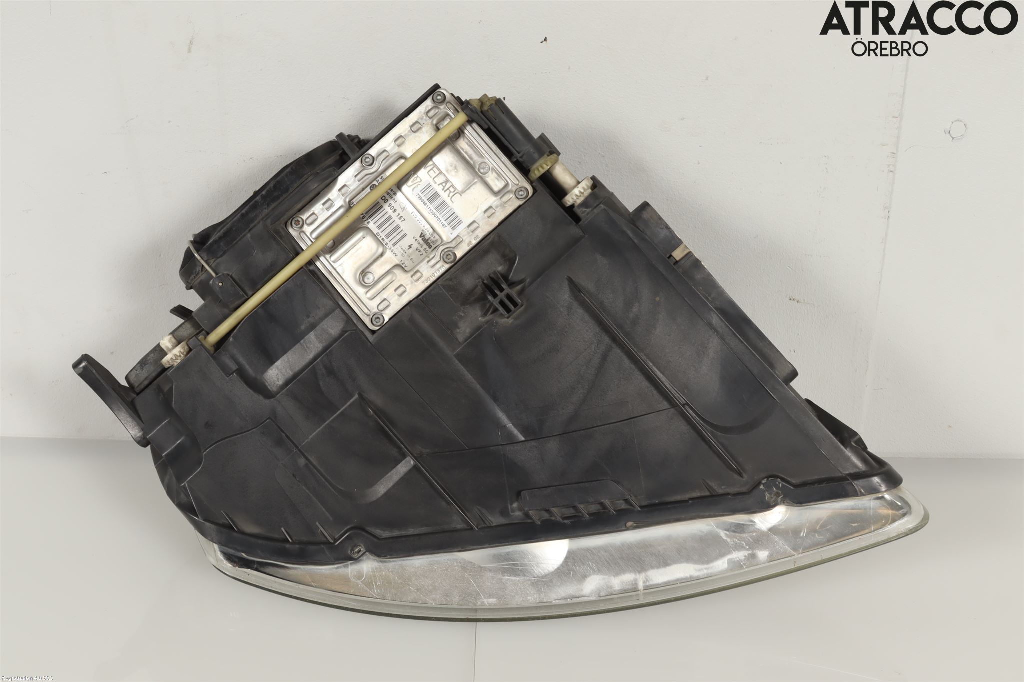 Volkswagen VW TOUAREG 7L 03-10 Frontlykt Venstre
