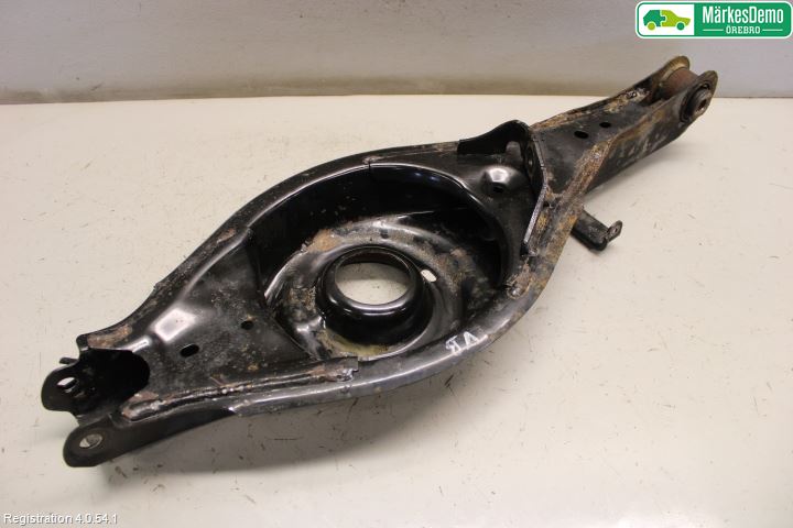Mazda 3 III 14-19 Bærearm Bak Venstre