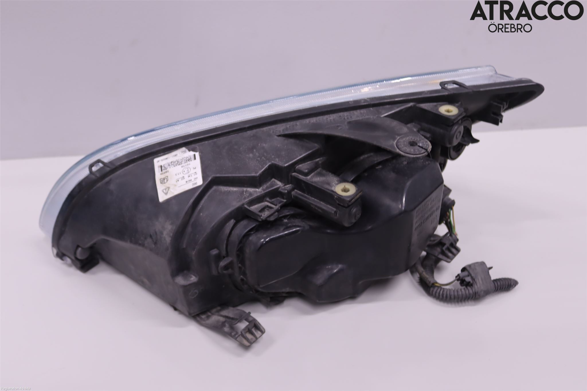 Ford FOCUS     04-07 Frontlykt Høyre