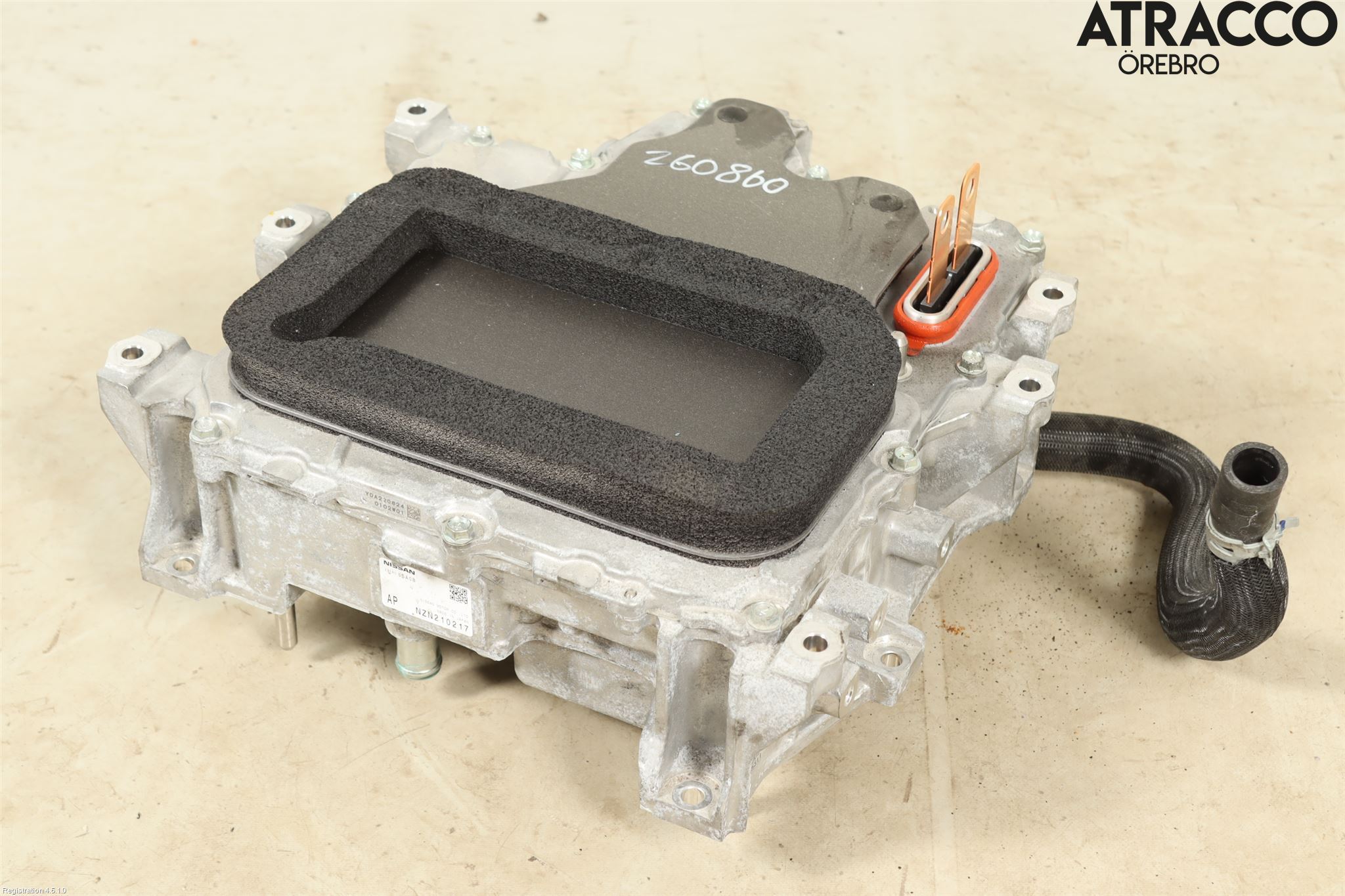 Nissan LEAF 18- Inverter 12-)220V