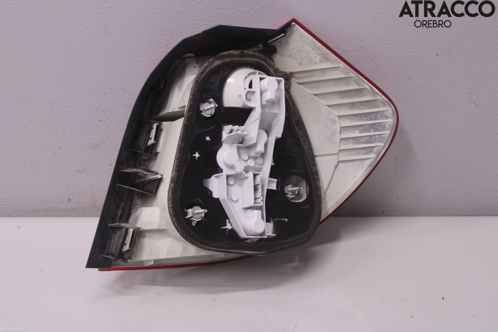 BMW 1 E87/81 5D/3D 03-11 Baklykt Venstre