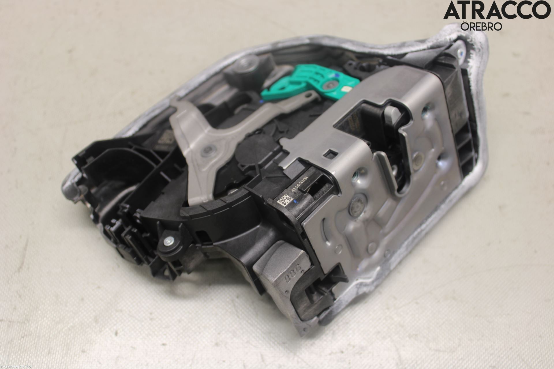 BMW 5 G30/G31/F90 17-23 Dørlås - Låsekasse