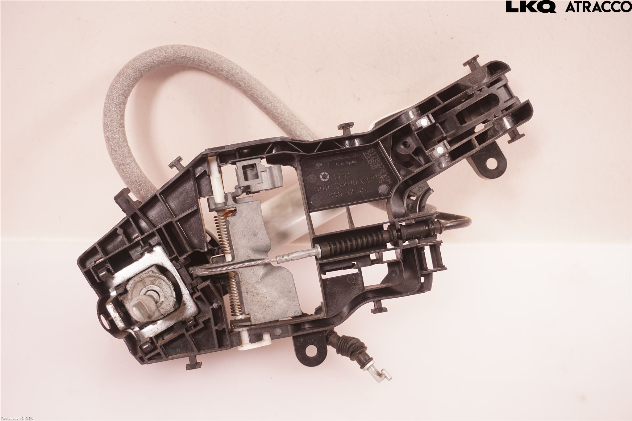 Volkswagen VW PASSAT 15-19 Dørhandtak Ytre Venstre