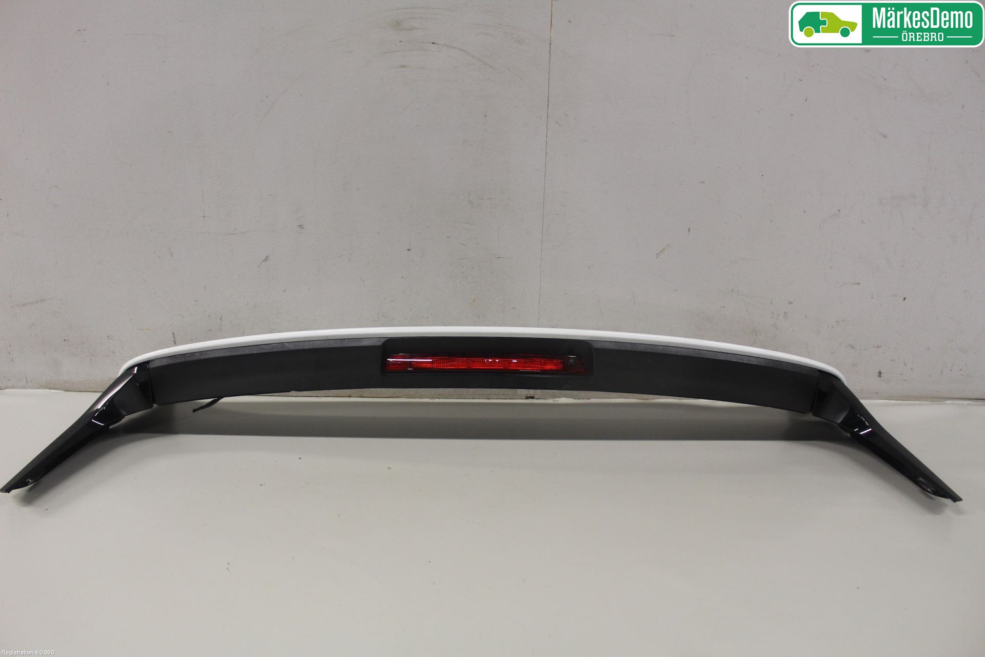 Nissan MICRA 17- Spoiler Bakluke