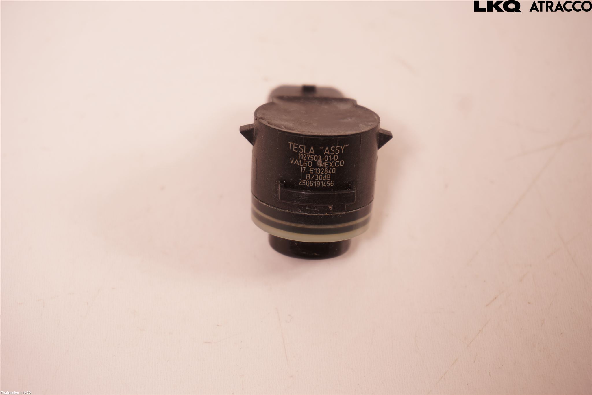 Tesla MODEL 3 17- Sensor Parkering Front