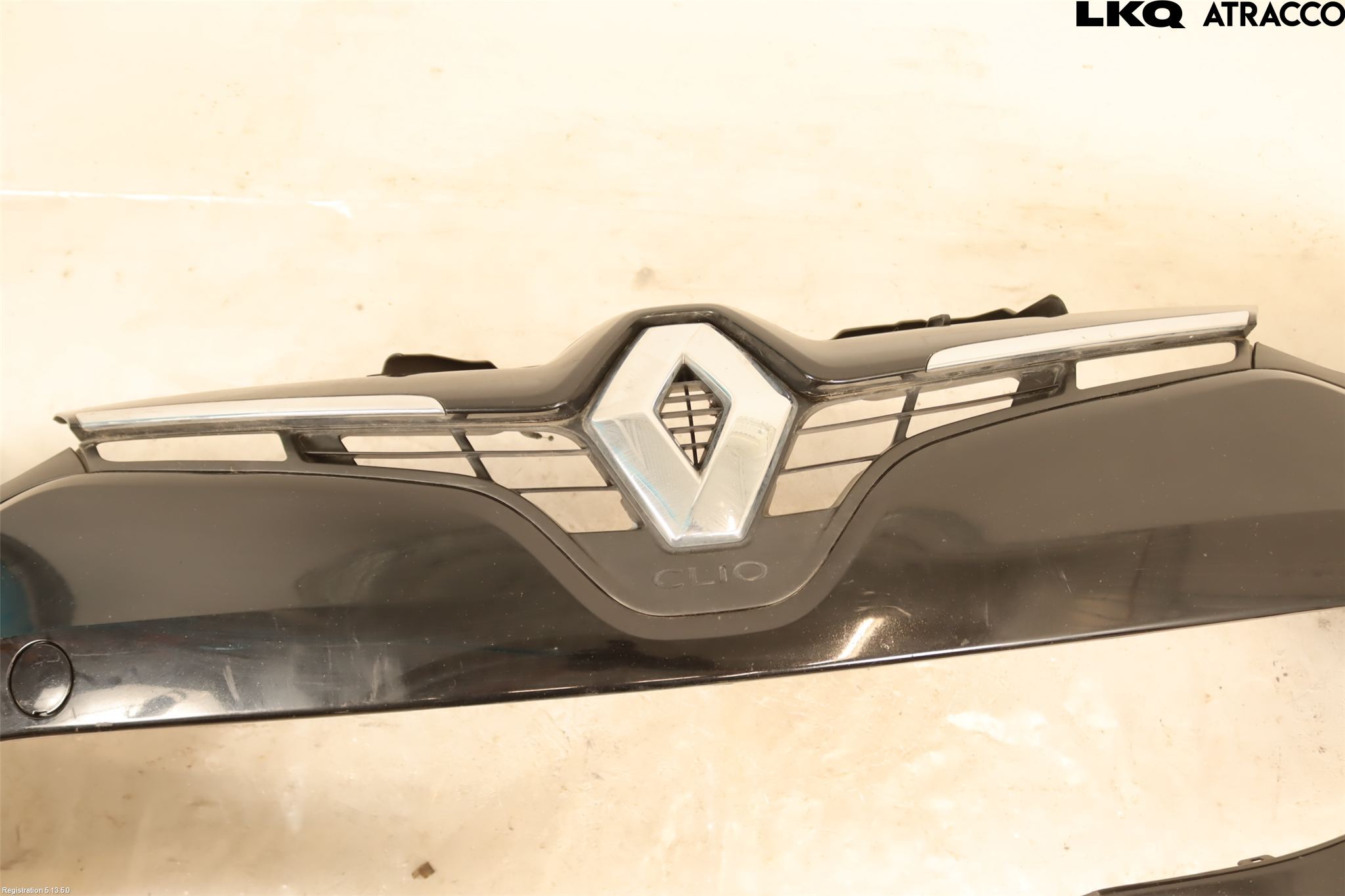 Renault CLIO IV 12-16 Støtfanger Foran Plastdeksel