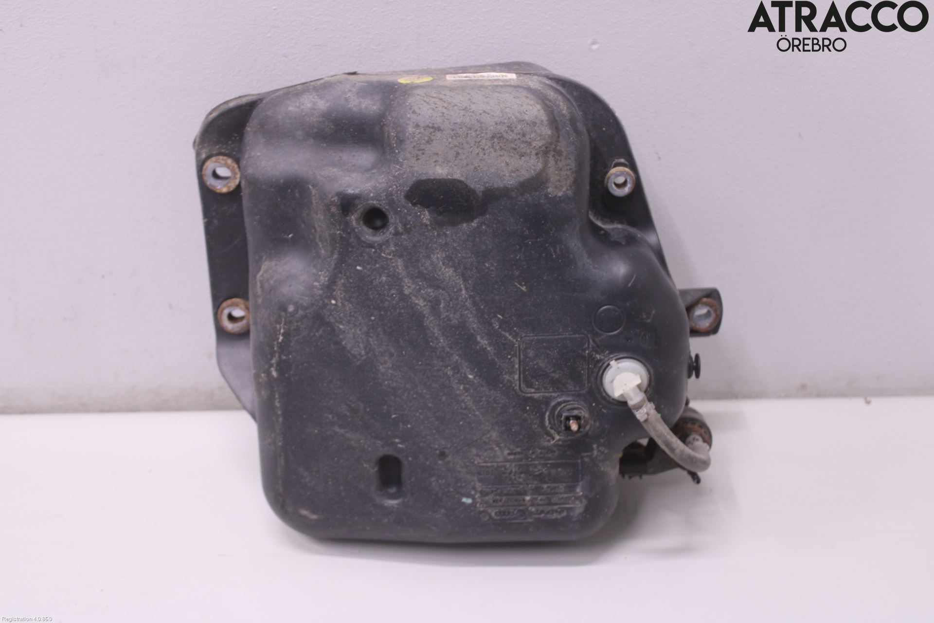 Audi A4 ALLROAD 09-16 Adblue Tank