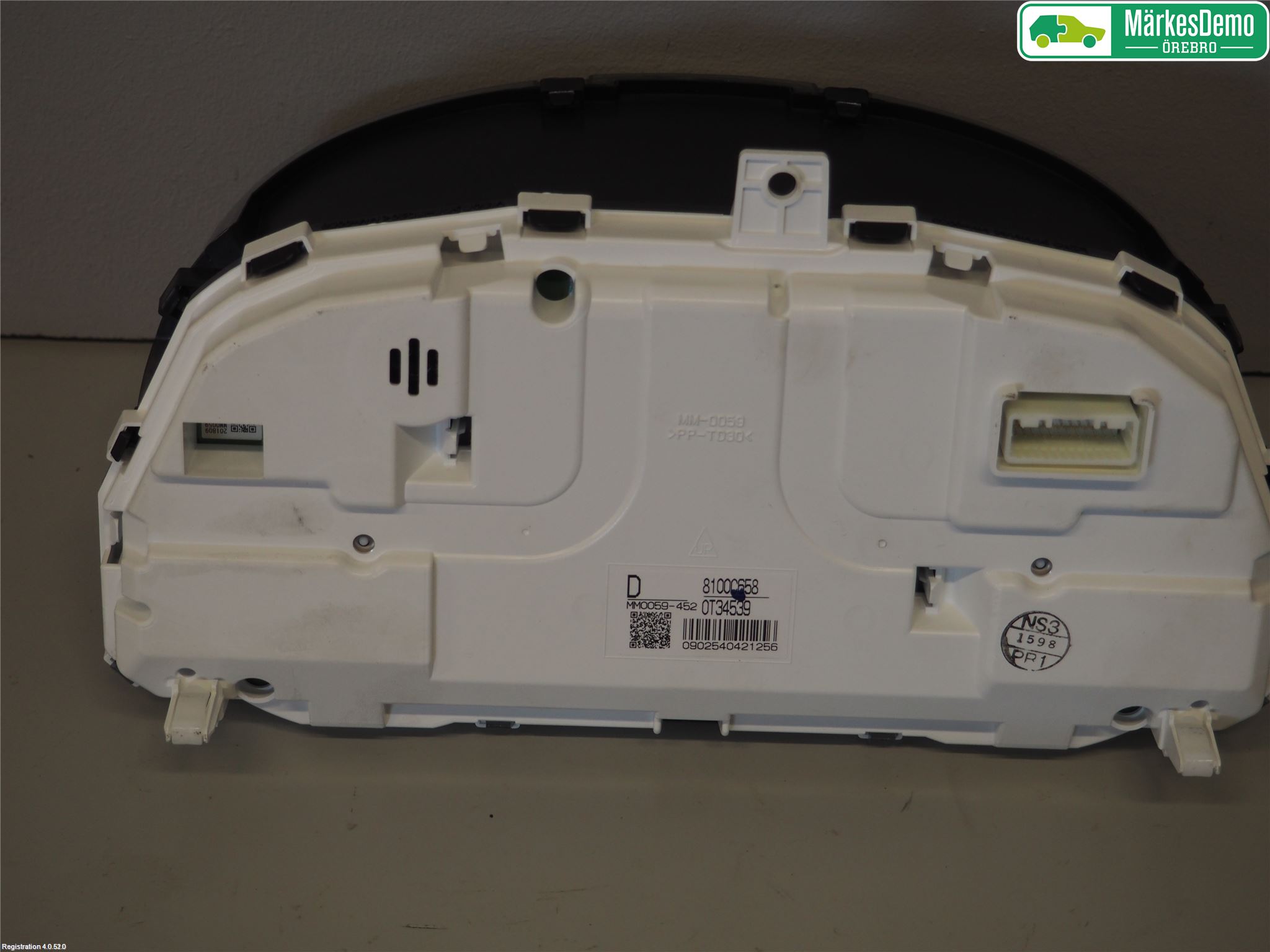 Mitsubishi OUTLANDER 13-21 Instr Kombinert