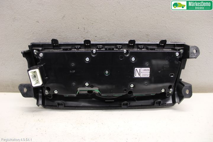 Nissan MURANO    02-08 Stereo Radio Med Cd
