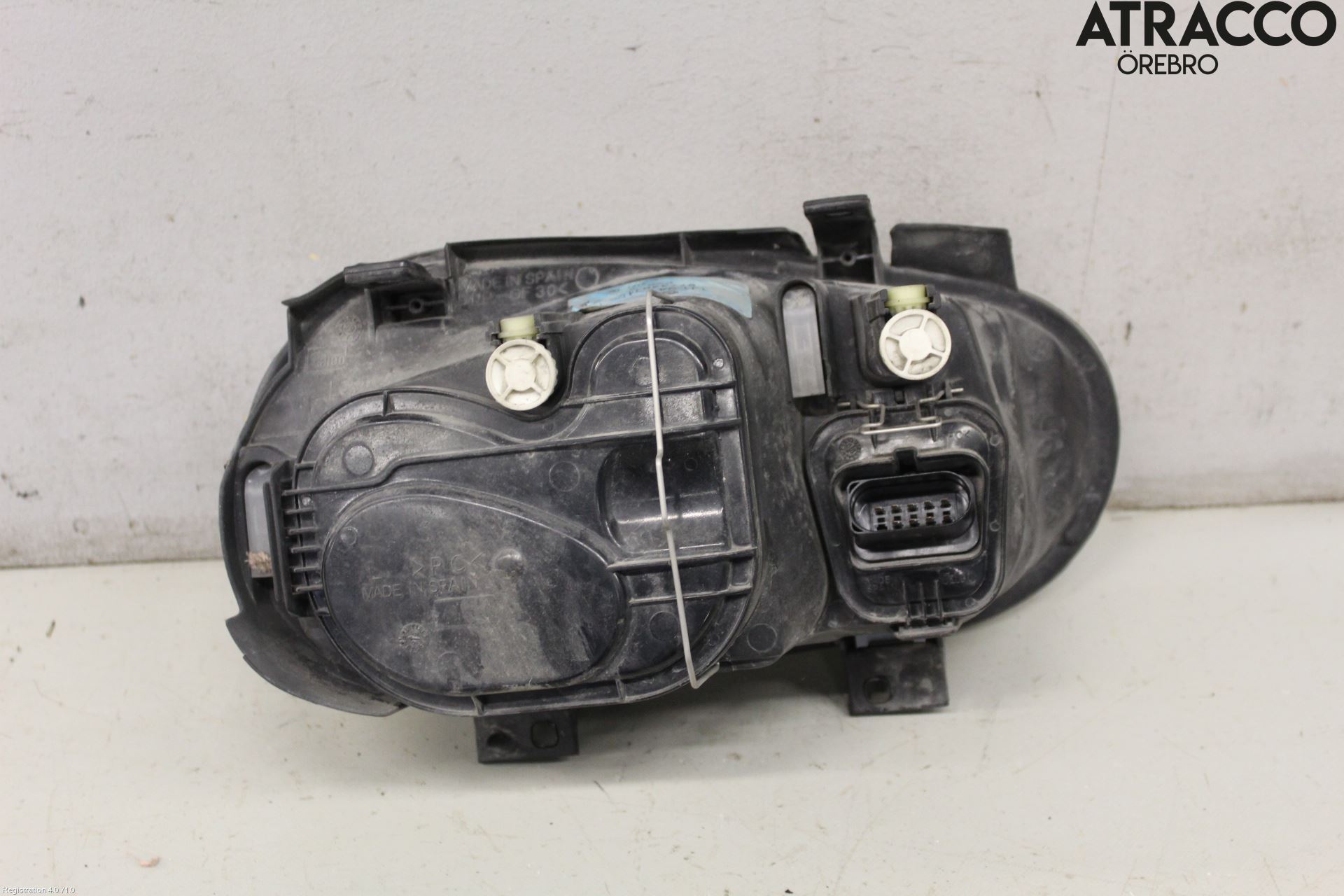 Volkswagen VW GOLF IV 98-06 Frontlykt Venstre