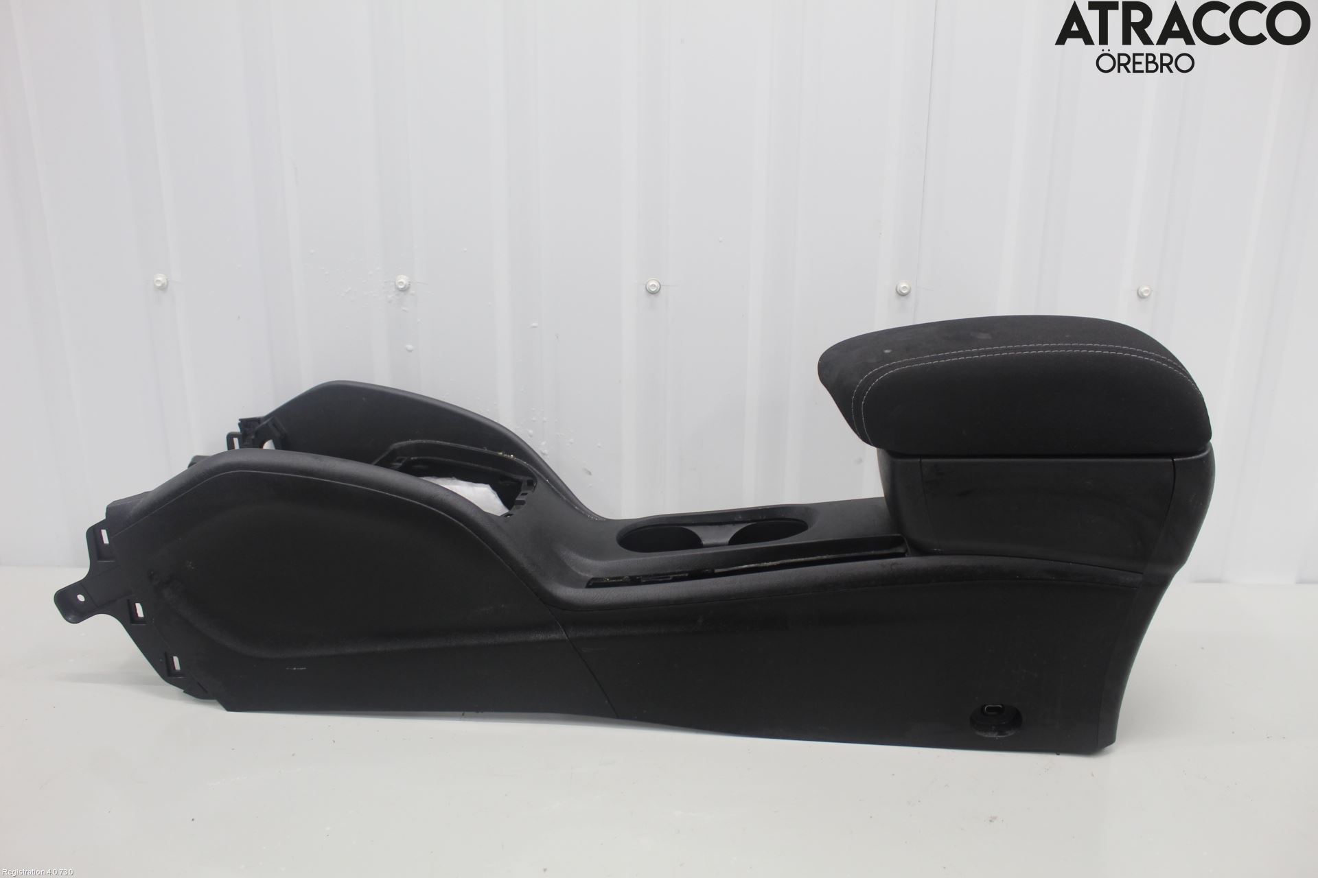 Fiat TIPO/CROSS 16- Instrumentkonsoll Gulv