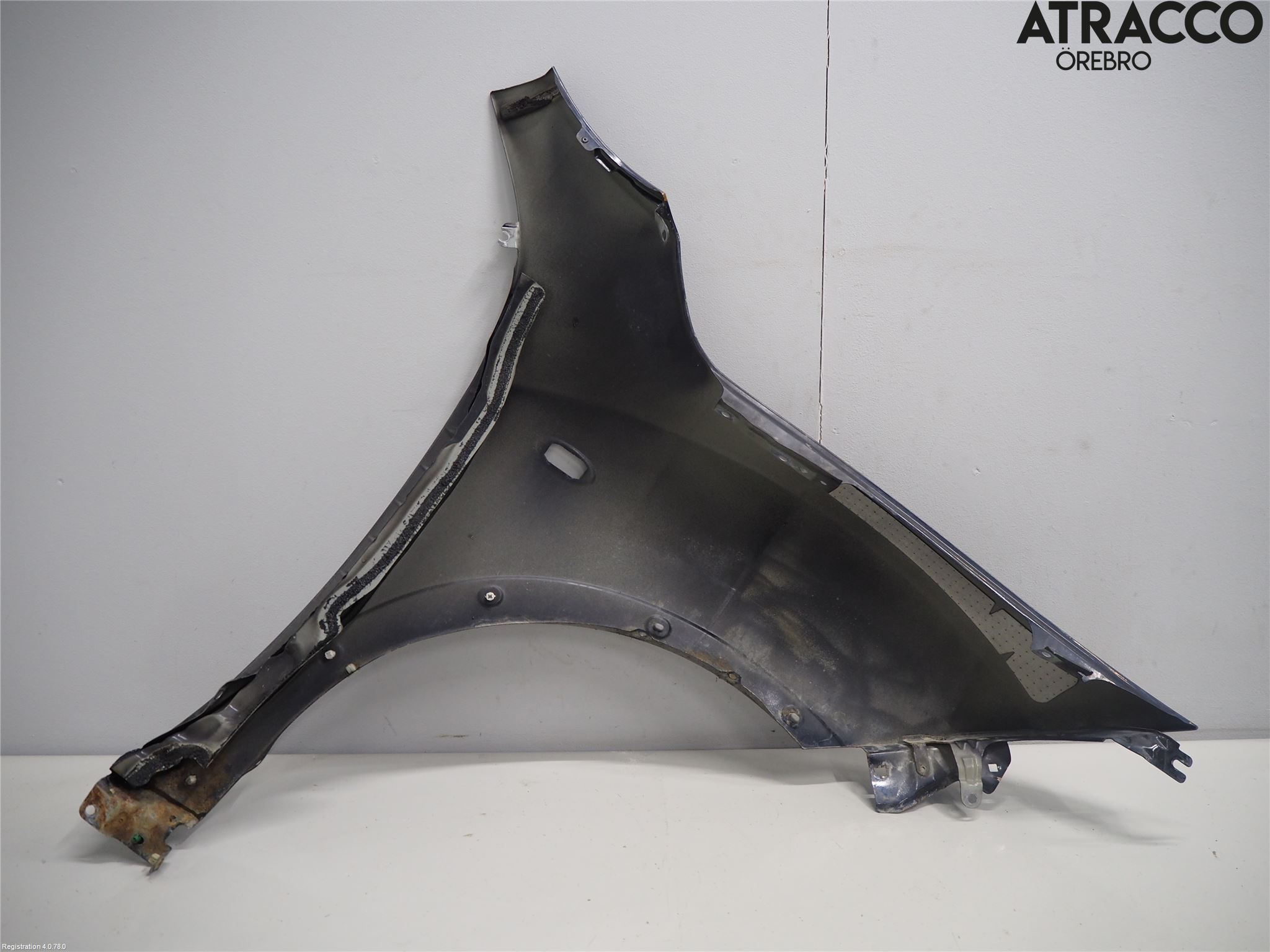 Nissan JUKE 10-14 Skjerm Foran Venstre