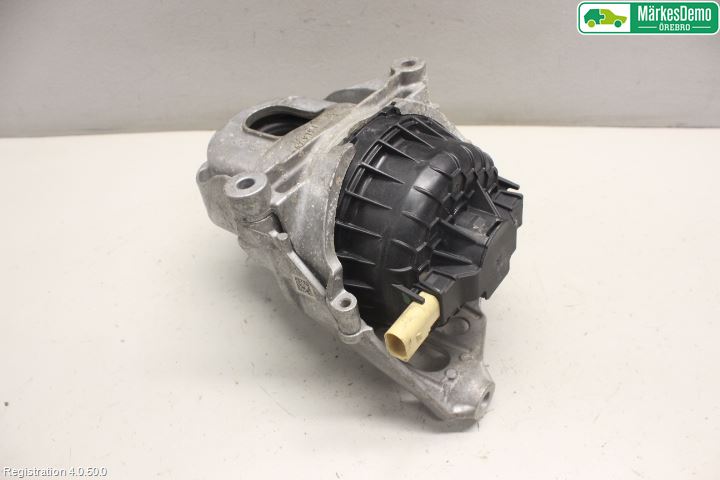 Audi Q7/SQ7 Motor Feste Gummi