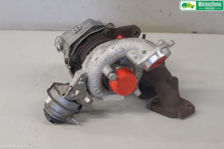 Volkswagen VW PASSAT 11-14 Turboaggregat