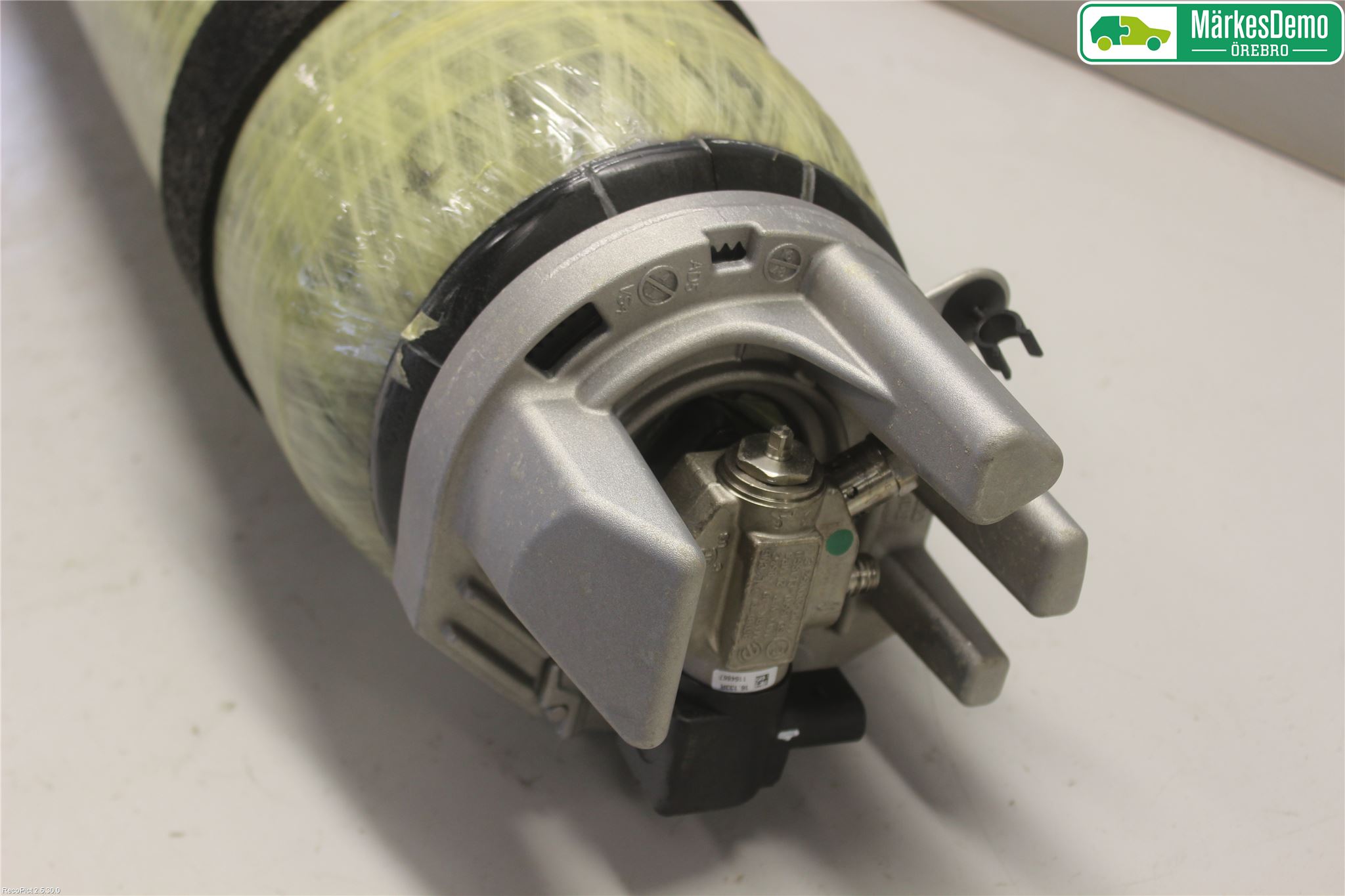 Audi A4/S4 B9 16-19 Drivstofftank Gass