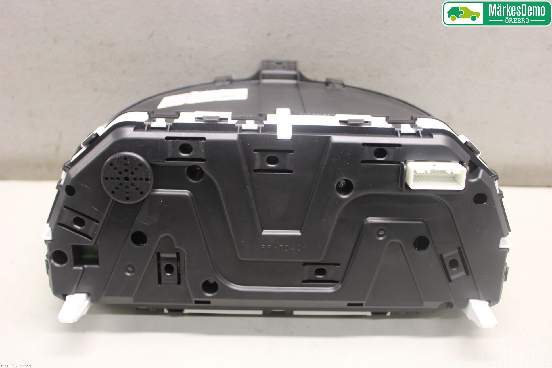 Mitsubishi ECLIPS CROSS Instr Kombinert