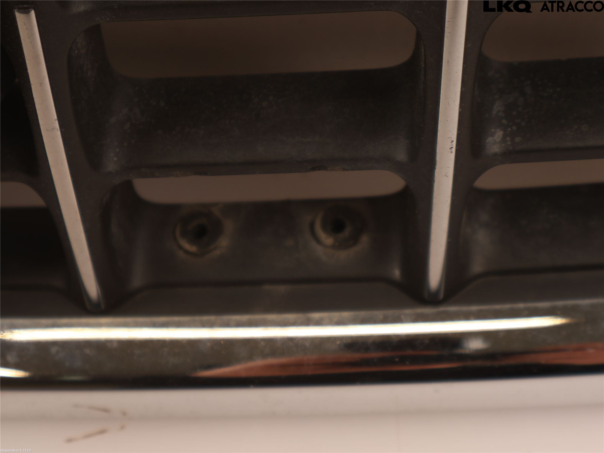 Volvo V70 08-13 Grill Komplett