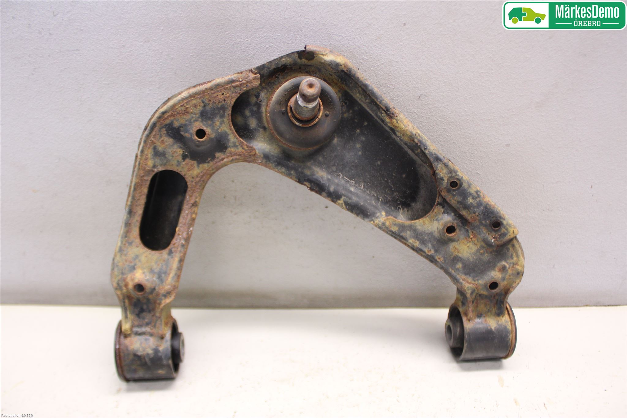 Nissan NAVARA 05-16 Bærearm Foran Venstre Øvre
