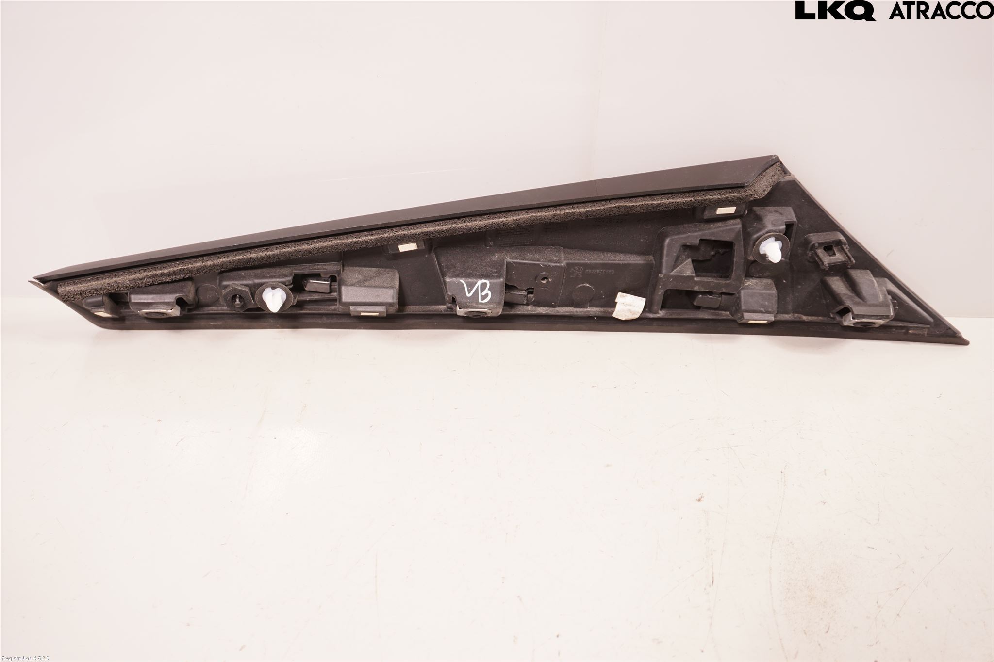 Peugeot 2008/E-2008 20- Spoiler Bakluke