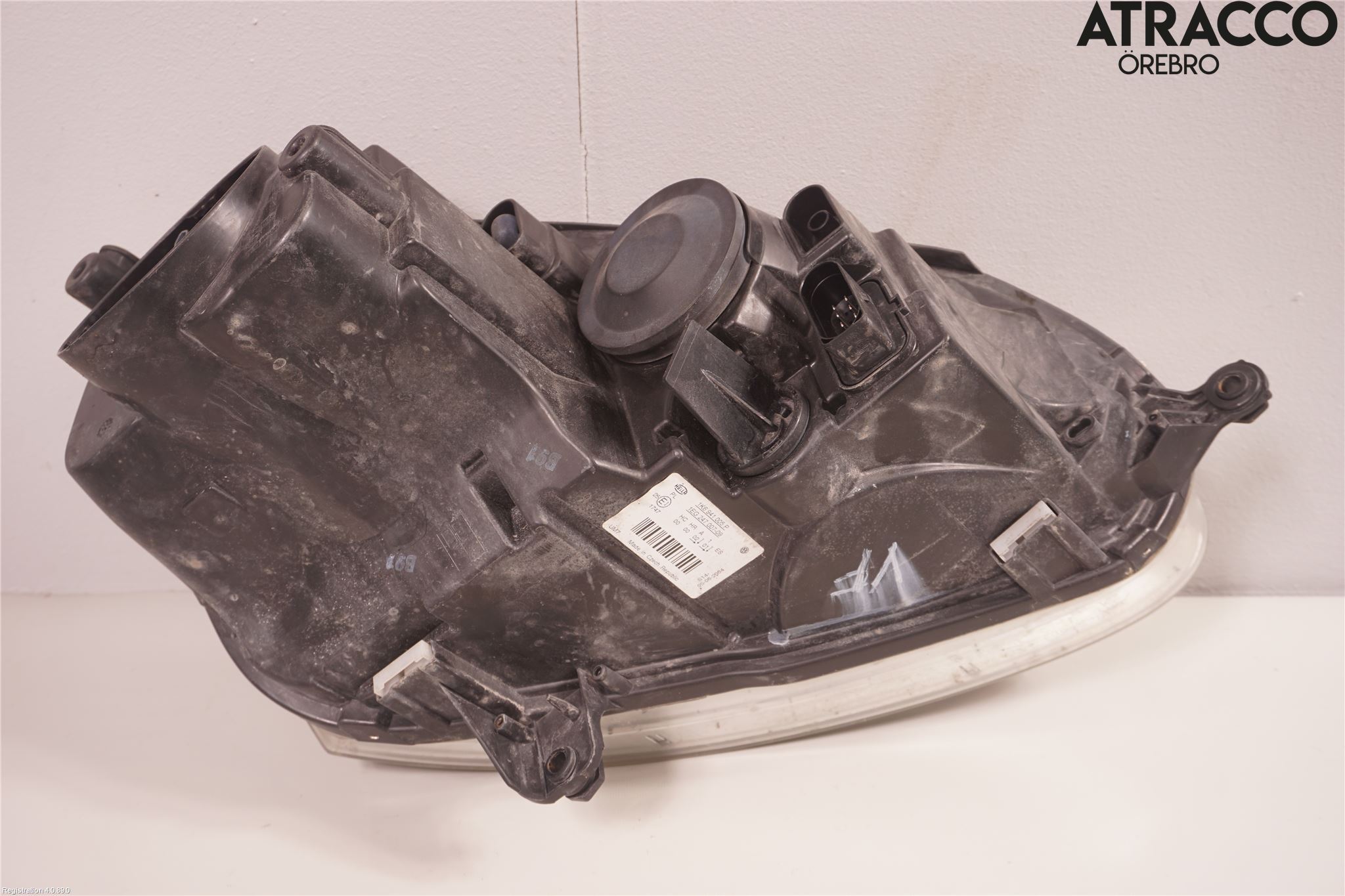 Volkswagen VW GOLF V 04-09 Frontlykt Venstre