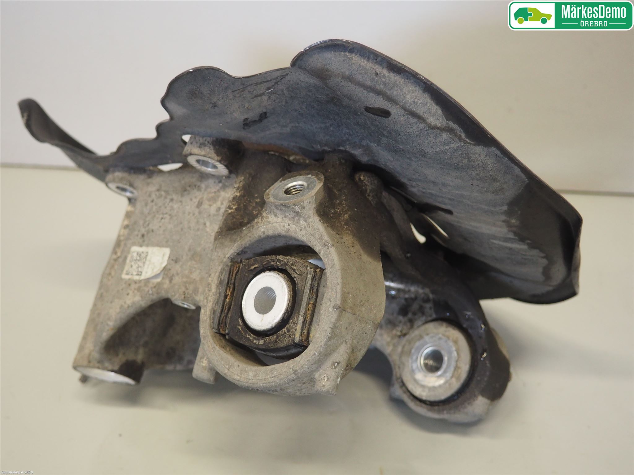 Audi A8/S8 4H 10-17 Spindel Vb