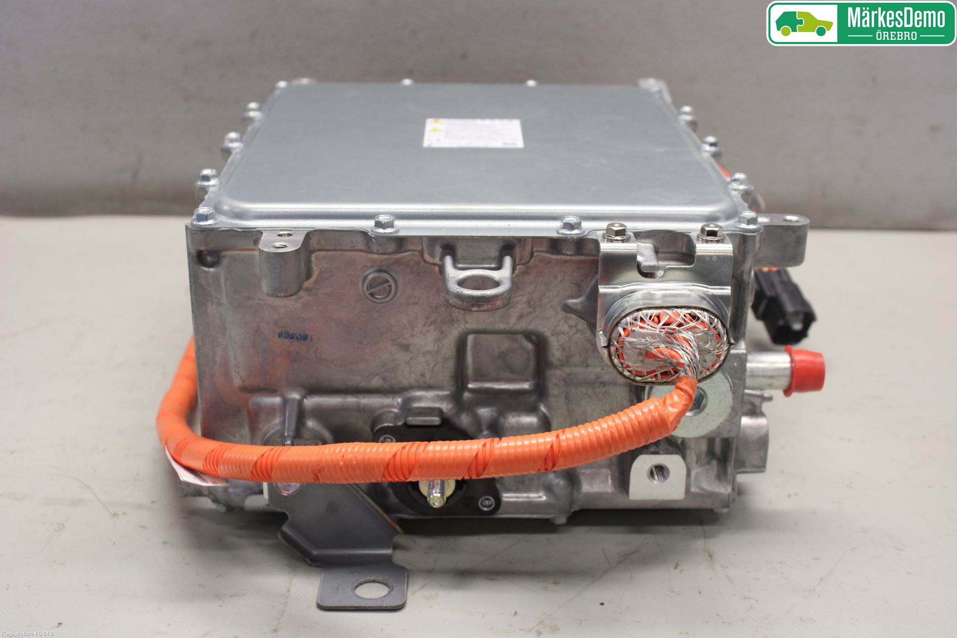 Mitsubishi OUTLANDER 13-21 Batterilader Hybrid