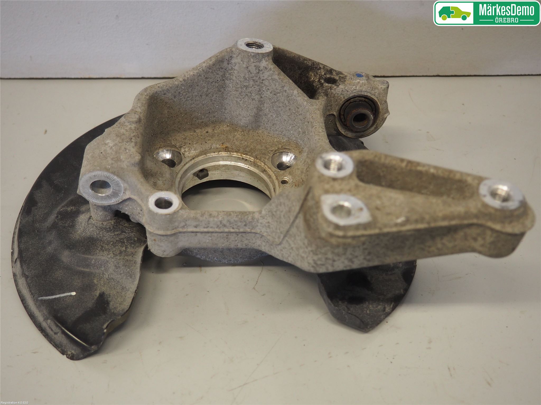 Audi Q3 8U 12-18 Spindel Hb