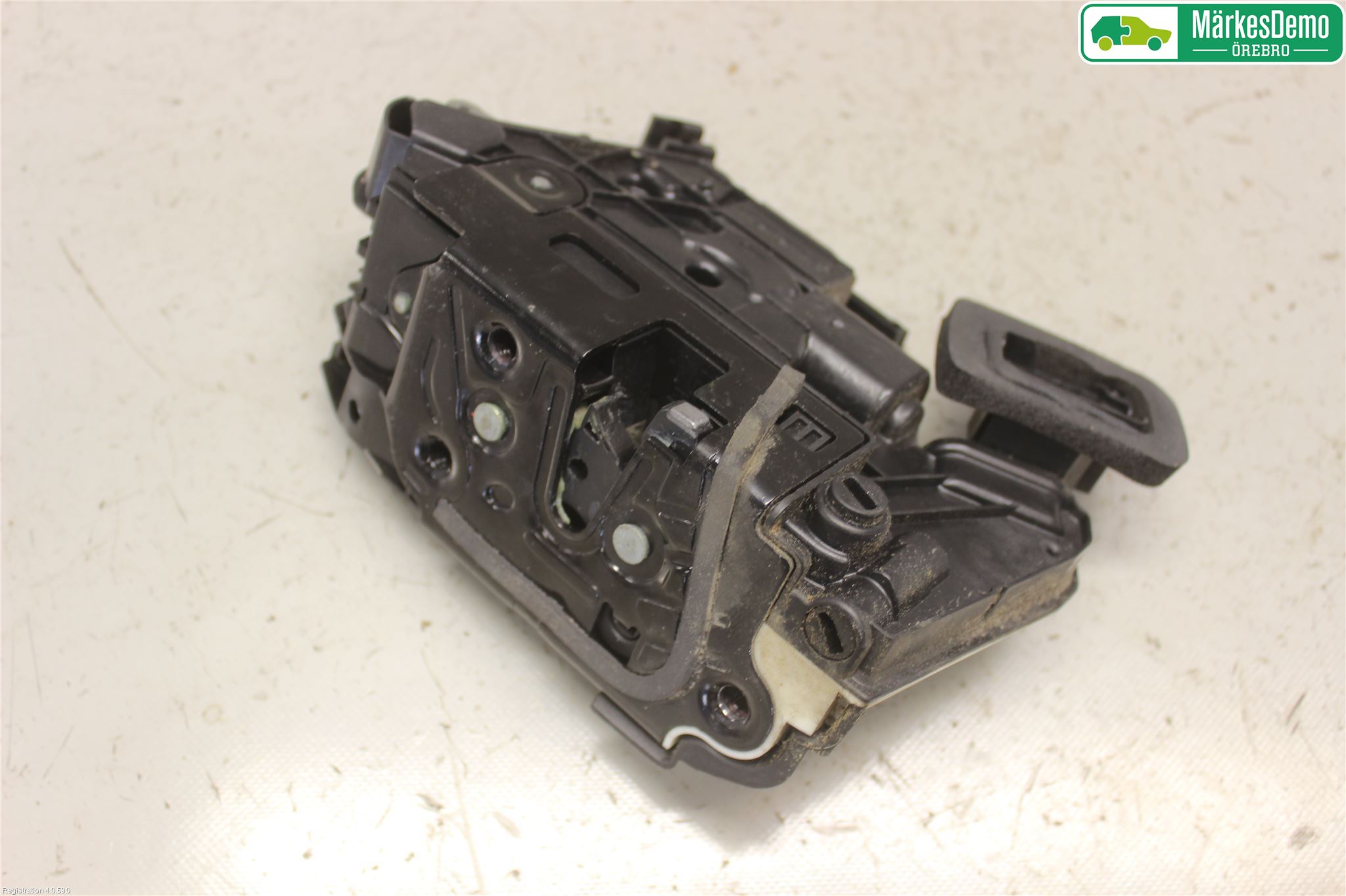 Volkswagen VW POLO 10-17 Dørlås - Låsekasse
