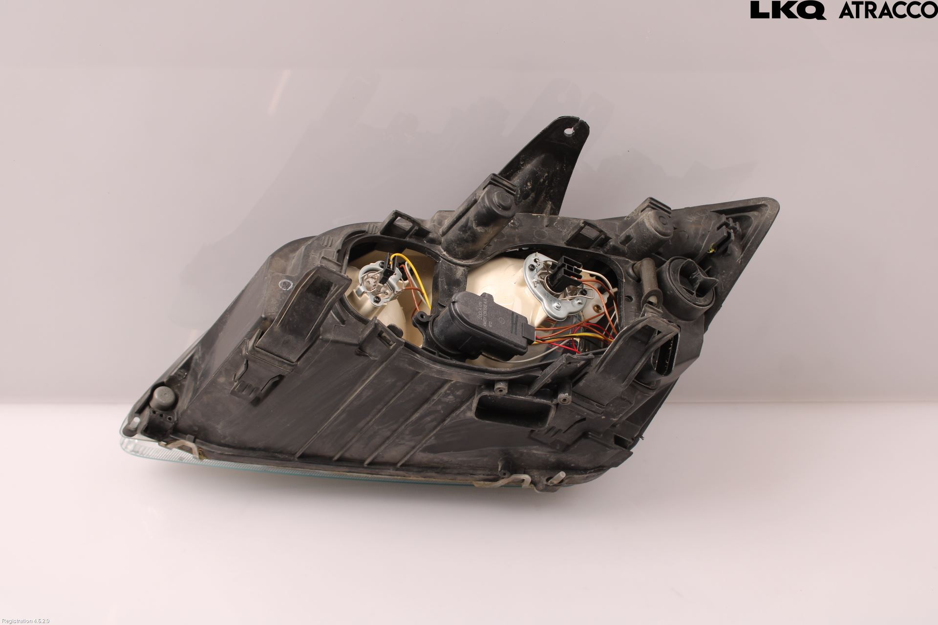 Ford FOCUS     04-07 Frontlykt Høyre