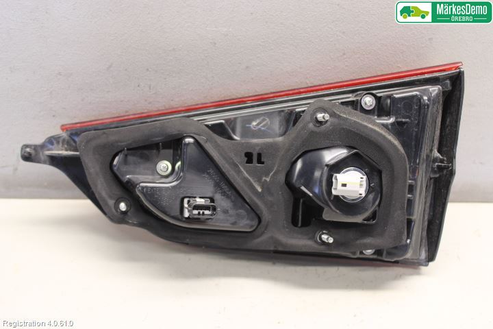 Nissan QASHQAI 17-21 Baklykt Venstre  På Luke(Indre
