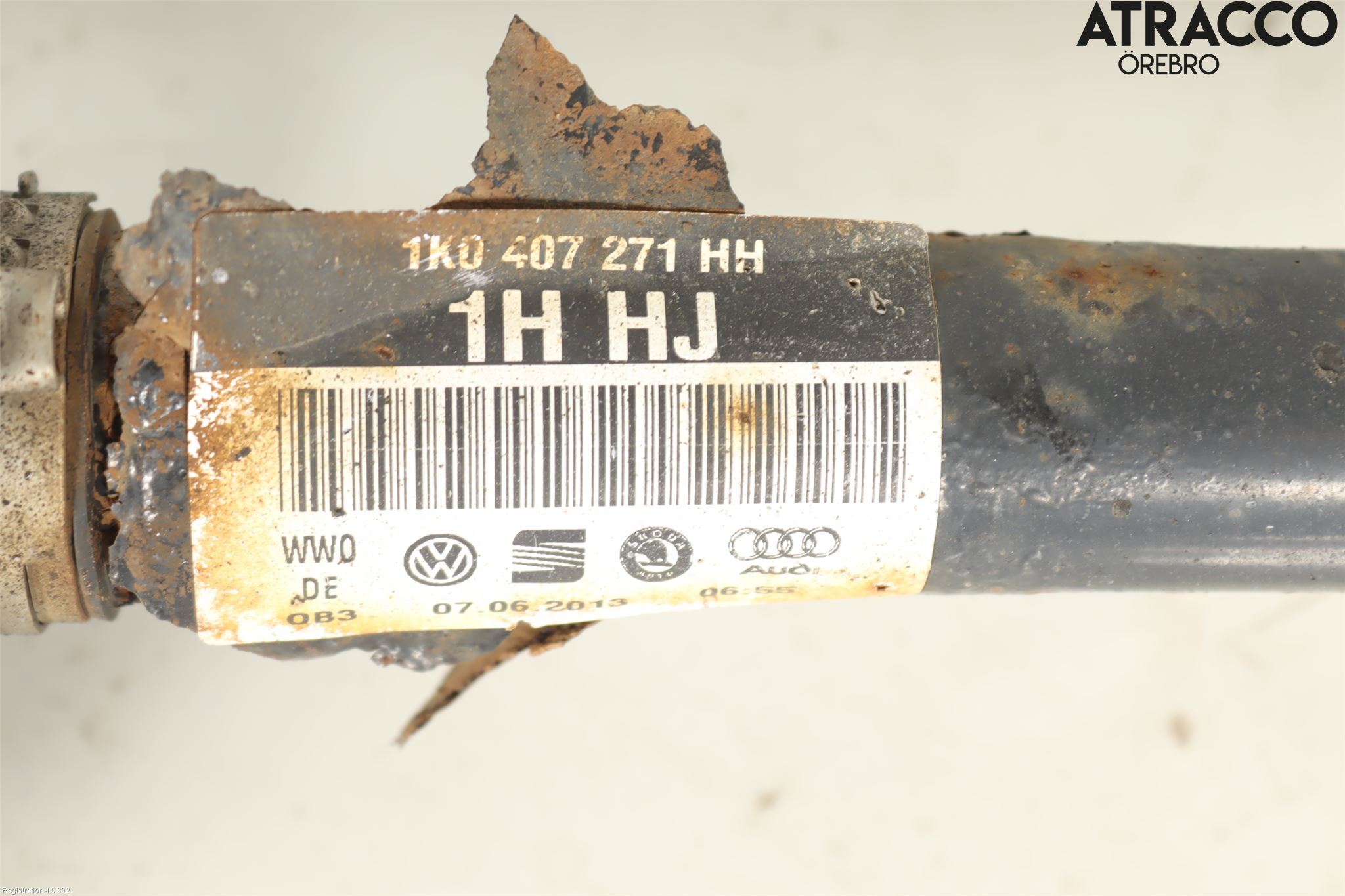 Volkswagen VW PASSAT 11-14 Drivaksel Foran Kompl Venstre
