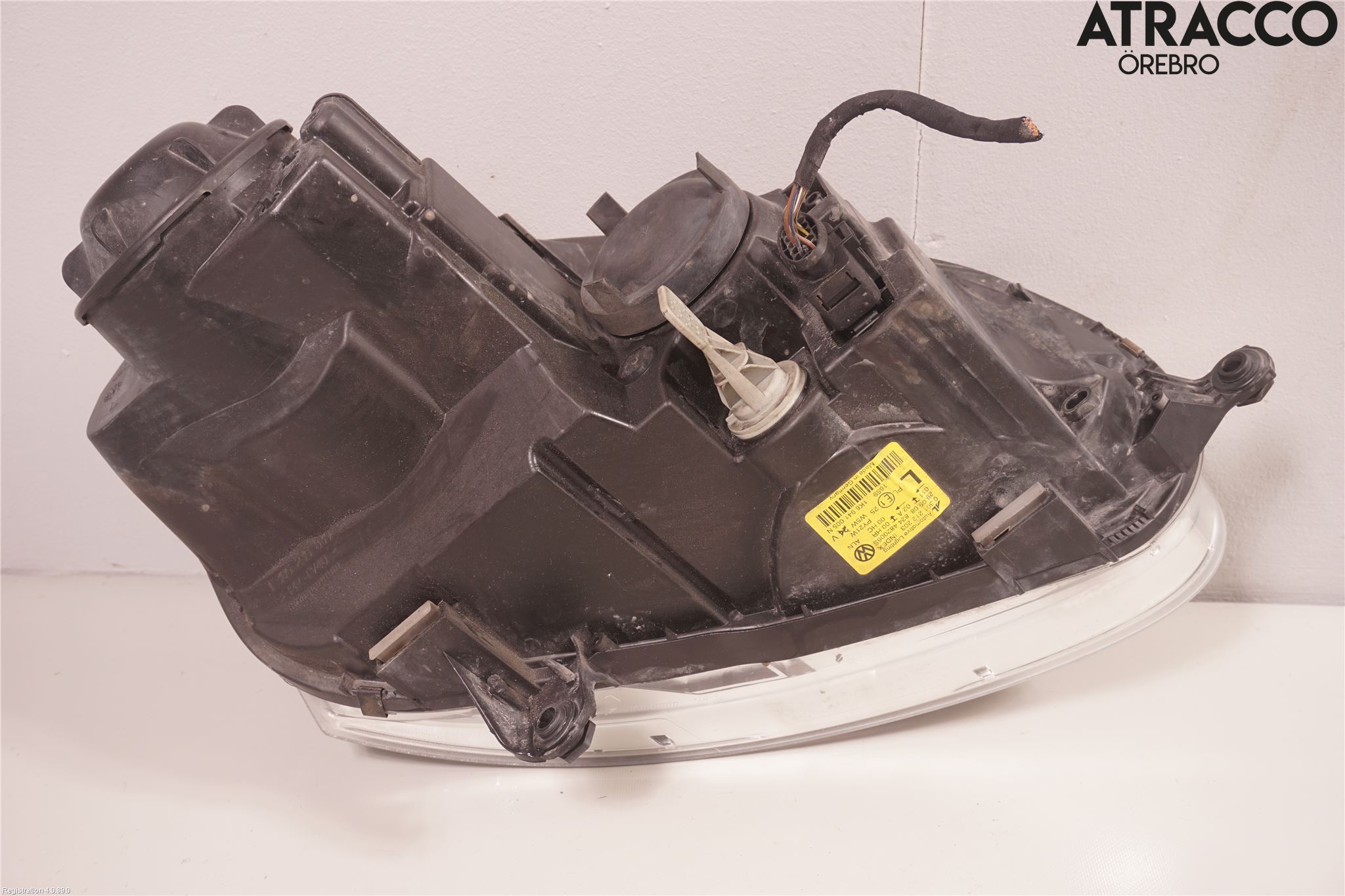 Volkswagen VW GOLF V 04-09 Frontlykt Venstre