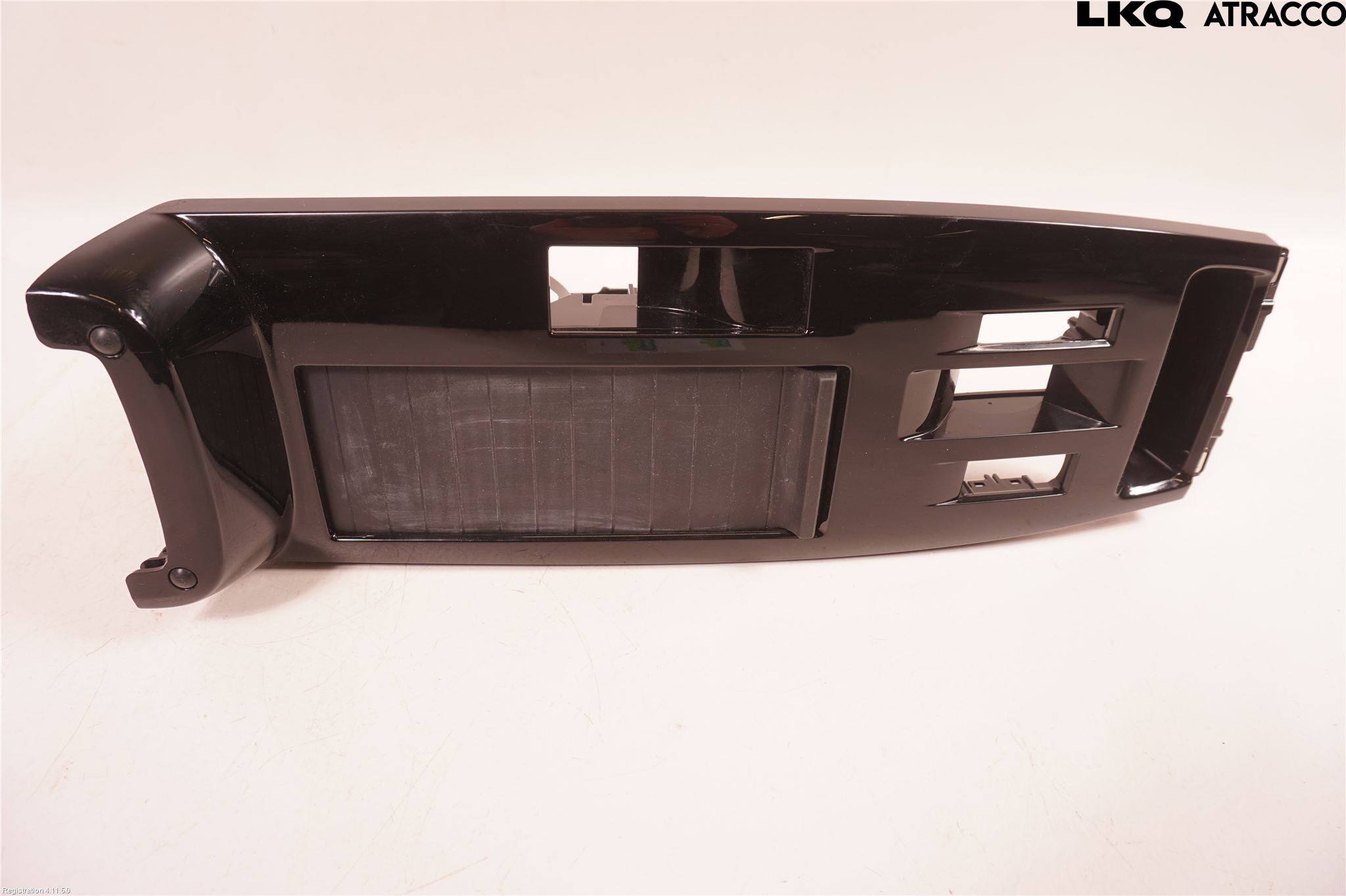 Citroen C4/E-C4 C4X/E-C4X III 21- Instrumentkonsoll Midt