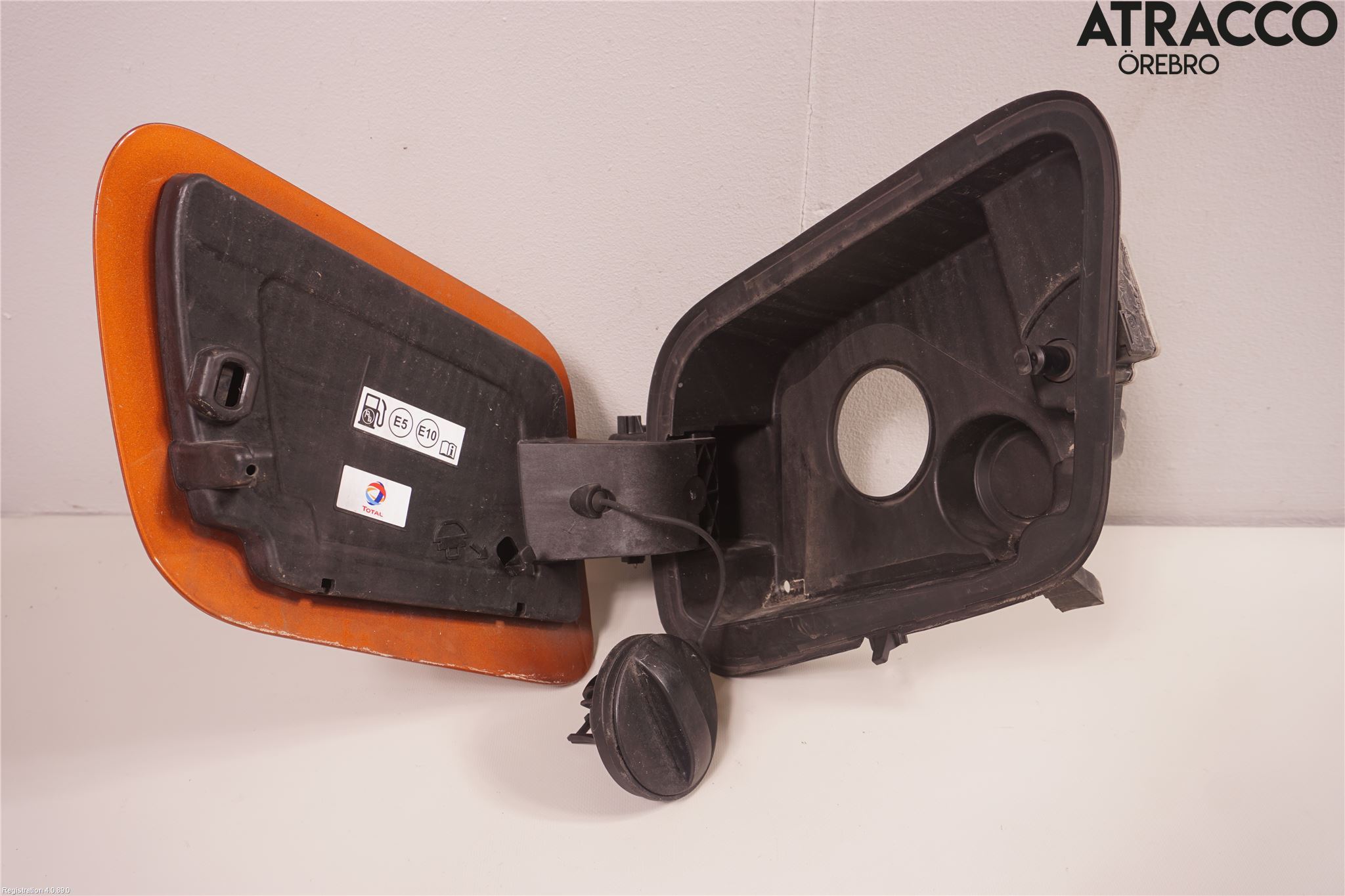 Peugeot 2008/E-2008 20- Drivstoff Tankluke