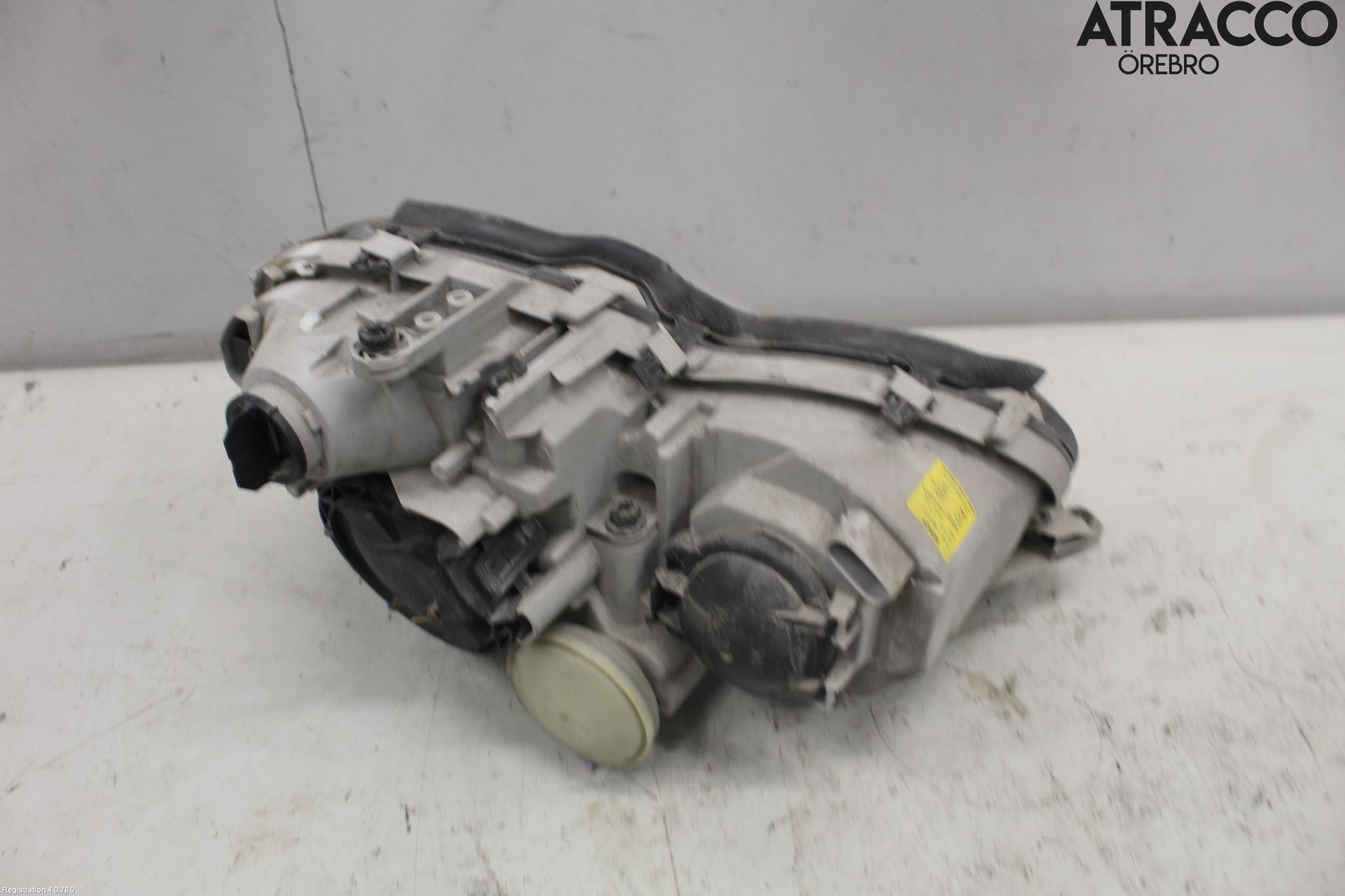 Mercedes-Benz MB C (203) 00-07 Frontlykt Venstre