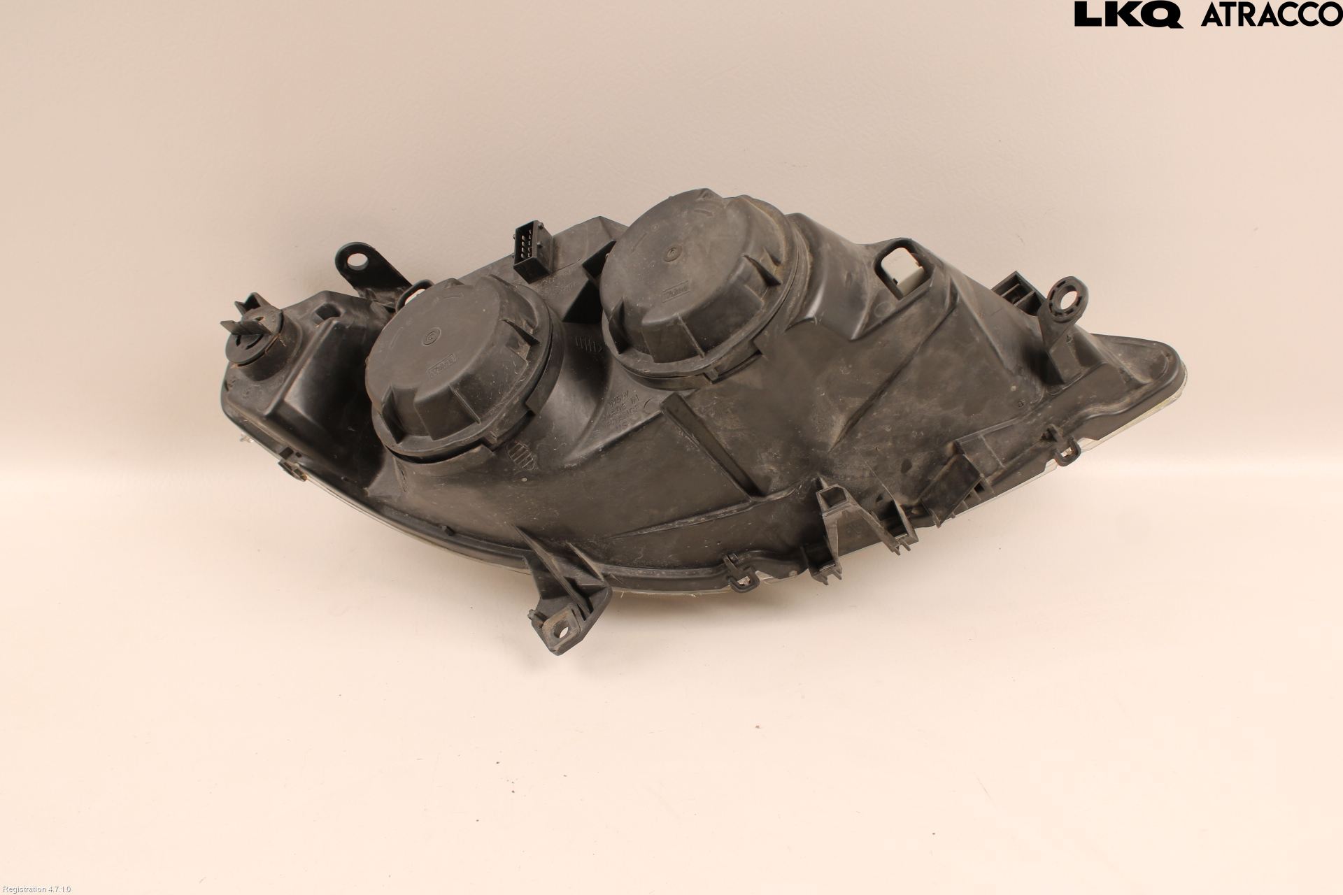 Peugeot 307     01-05 Frontlykt Venstre