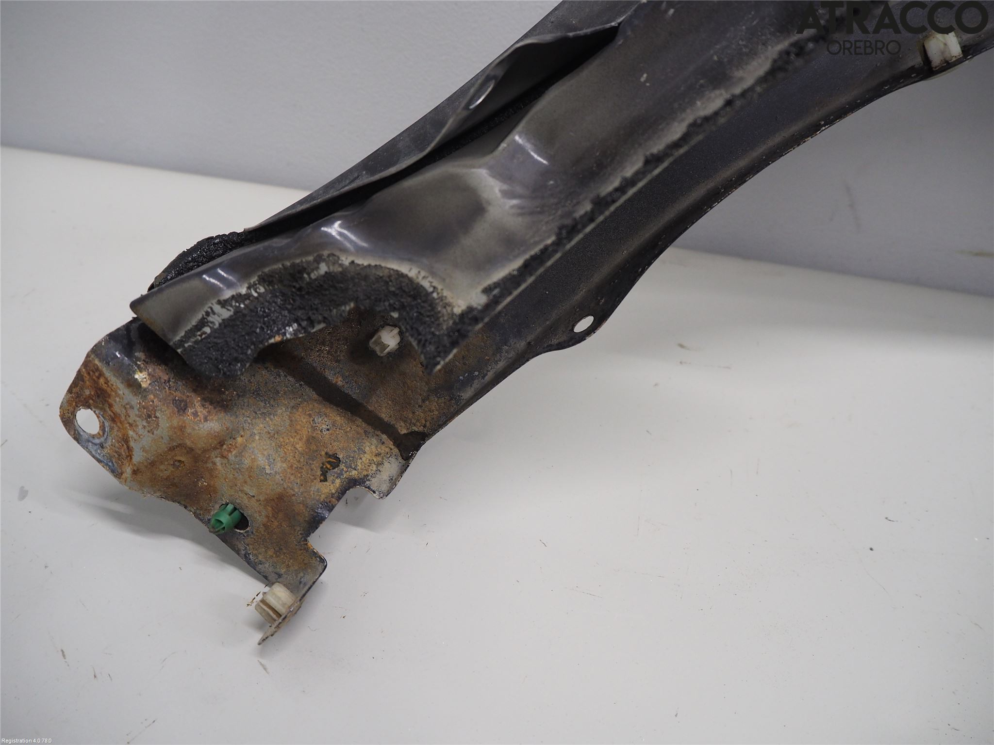 Nissan JUKE 10-14 Skjerm Foran Venstre