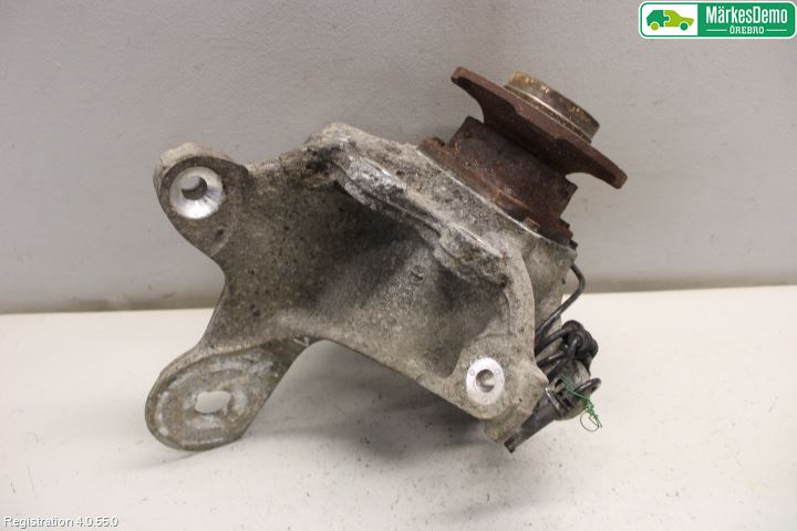 BMW 5 F10/F11/F18 09-17 Spindel Vb