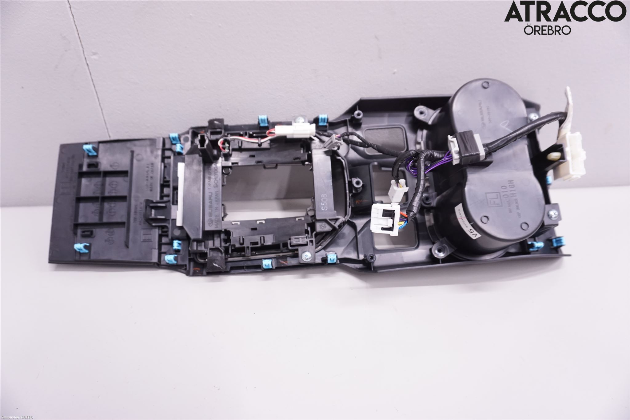 Subaru IMPREZA V 18- Instrumentkonsoll Gulv