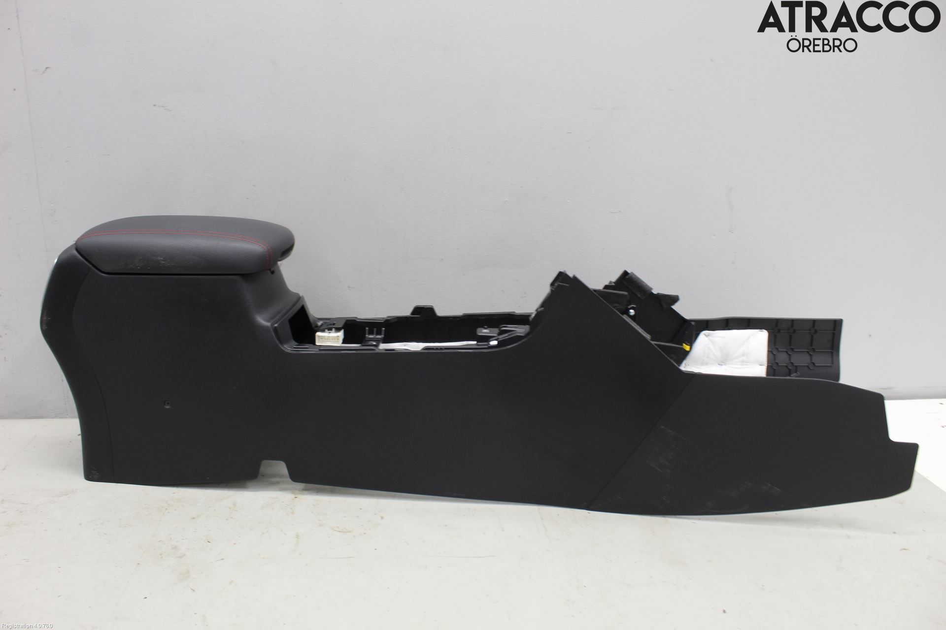 Kia SPORTAGE (QL) 16-21 Instrumentkonsoll Gulv