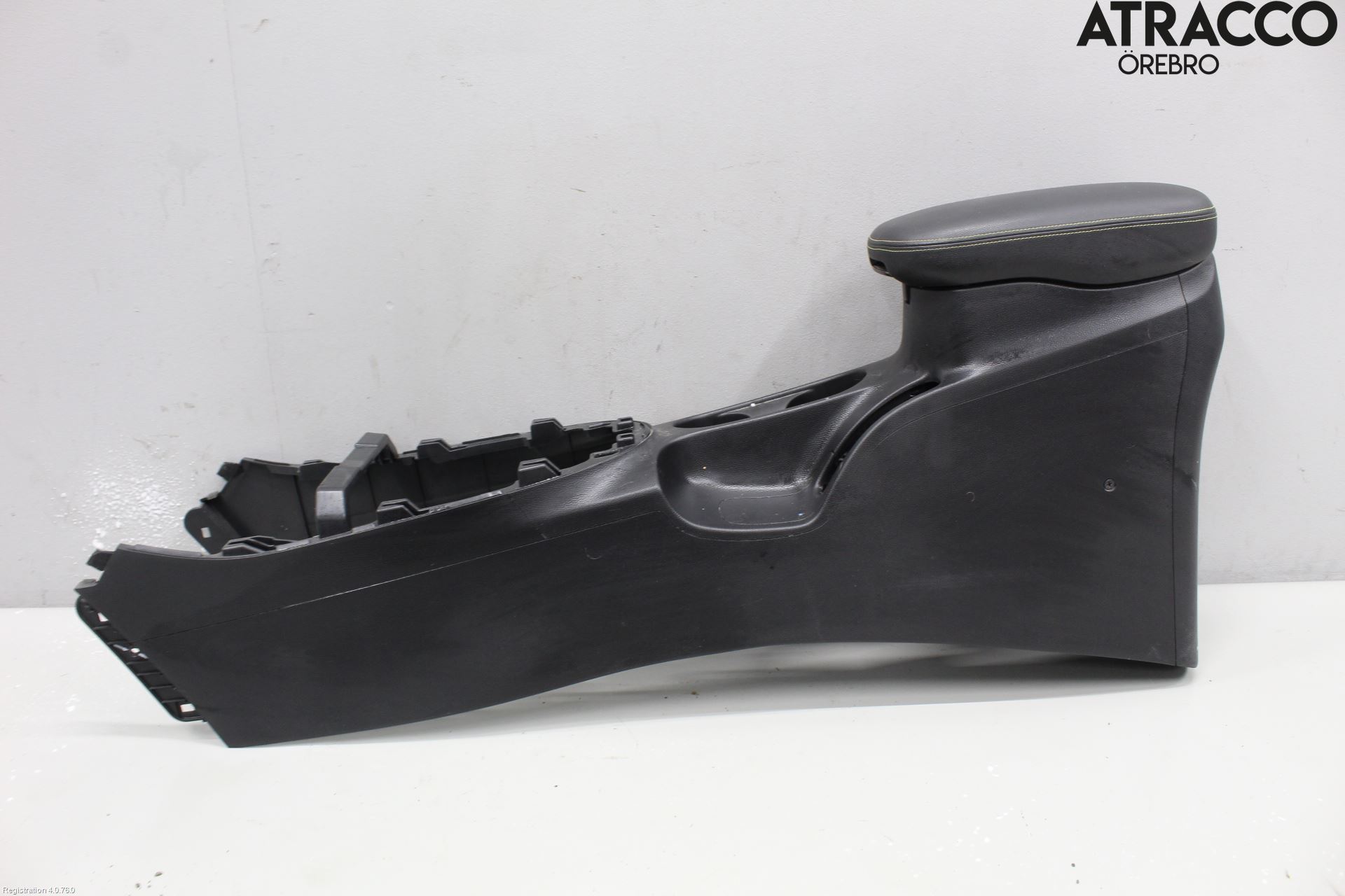 Kia SOUL 09- Instrumentkonsoll Gulv