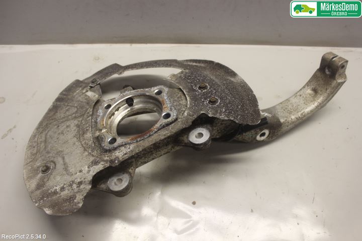 BMW X6 E71/E72   08-14 Spindel Vf