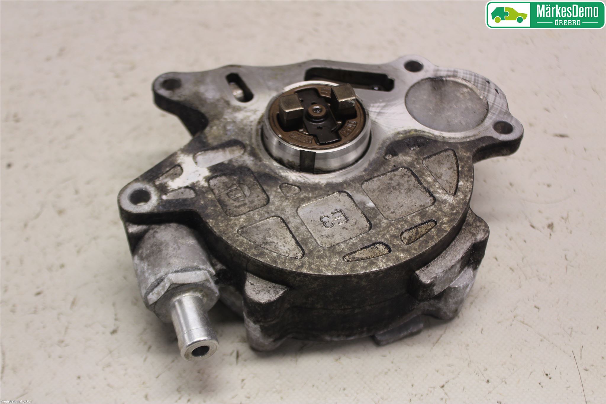Volkswagen VW PASSAT 11-14 Vacuumpumpe