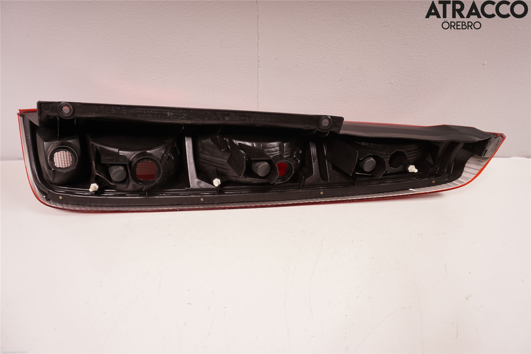 Nissan X-TRAIL     01-07 Baklykt Venstre