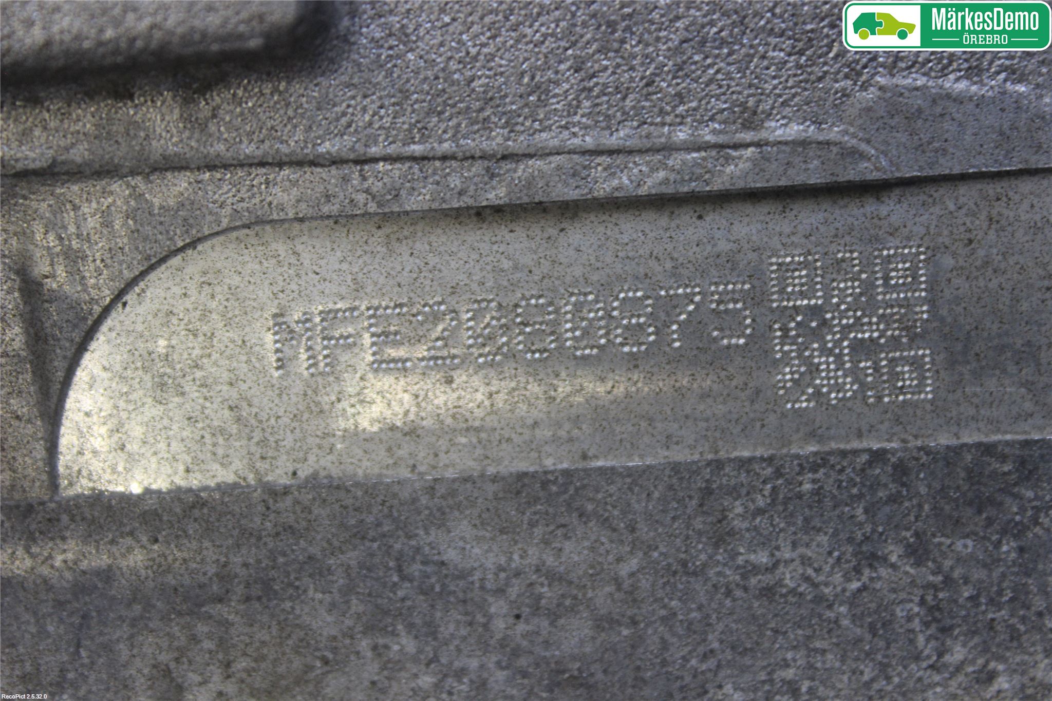 Mitsubishi OUTLANDER 13-21 Navgir Elektrisk