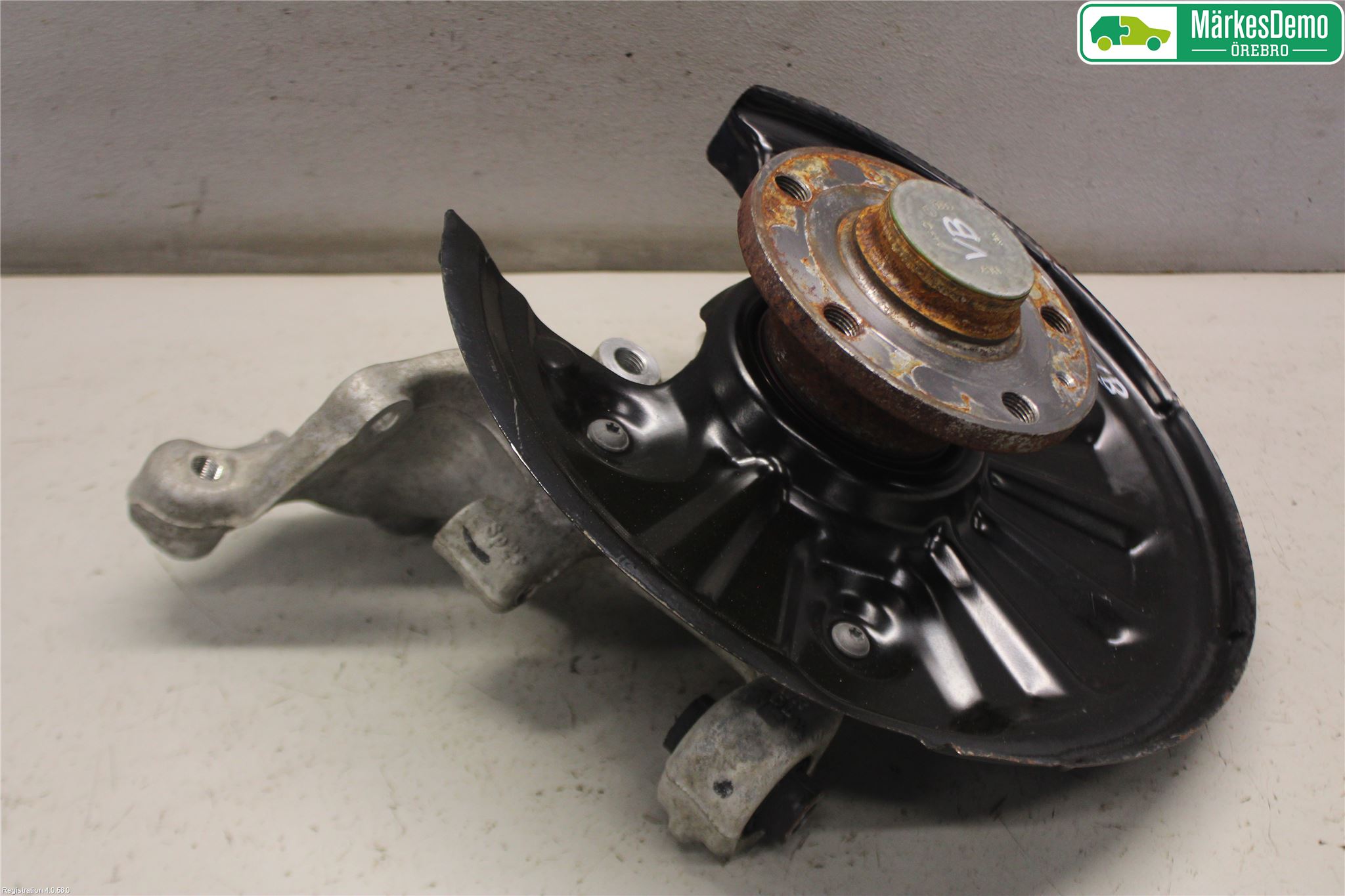 Volkswagen VW PASSAT 15-19 Spindel Vb